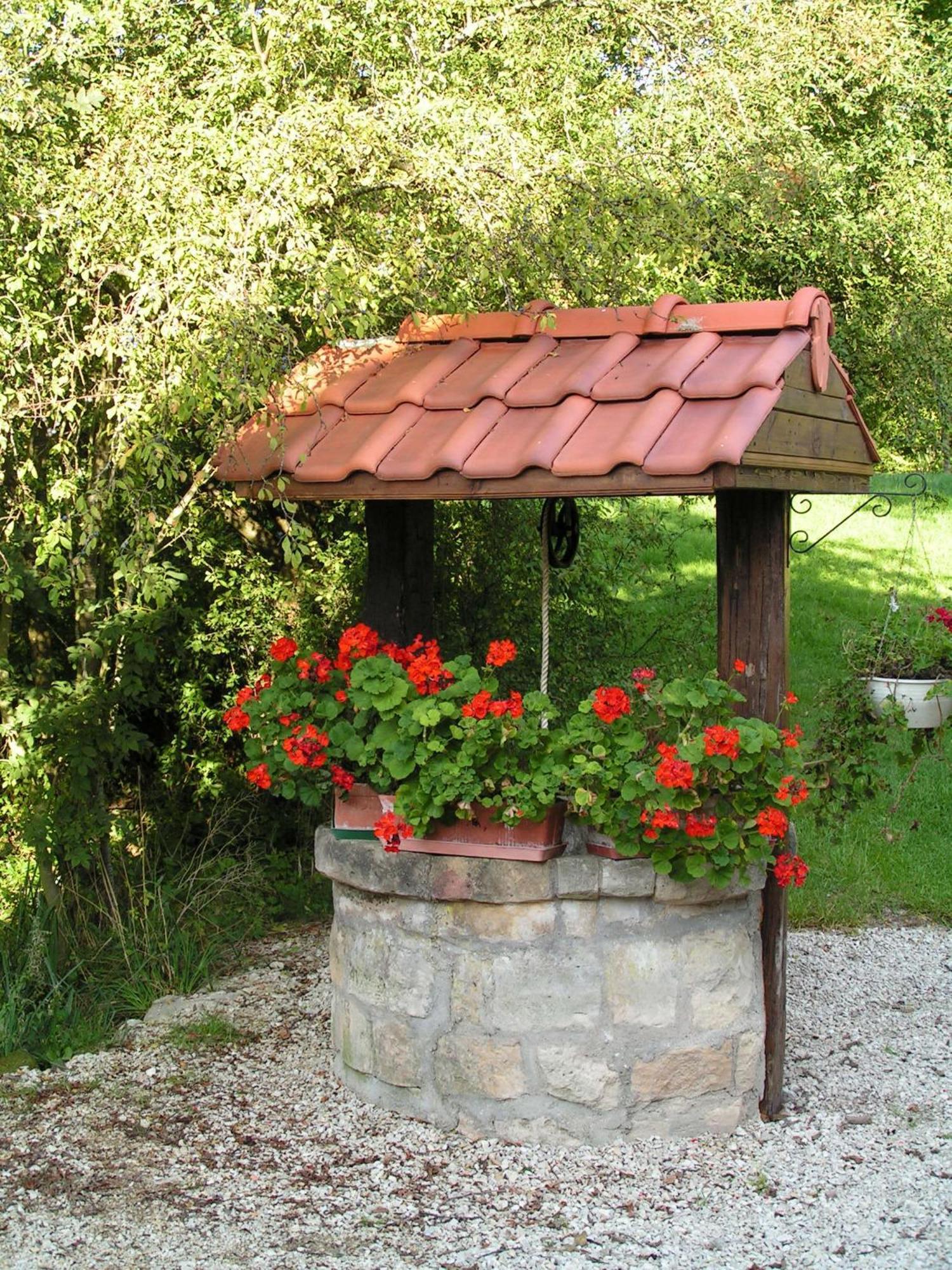 Logis Hotel Le Chantoiseau Chaumont-sur-Aire Exteriér fotografie